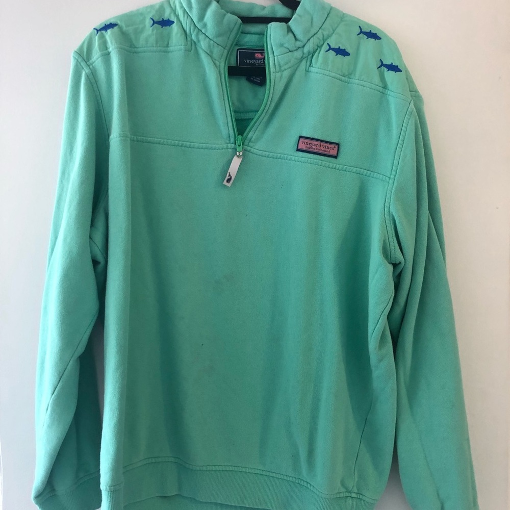 Men’s show shirt size medium